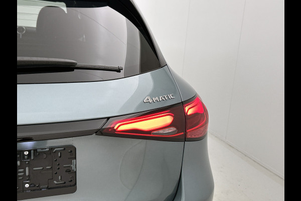 Mercedes-Benz GLC 300e 4MATIC Business Solution Luxury | Comfortpakket Plus | Parkeerpakket met 360°-camera | Trekhaak | DISTRONIC | Panoramaschuifdak | THERMATIC |