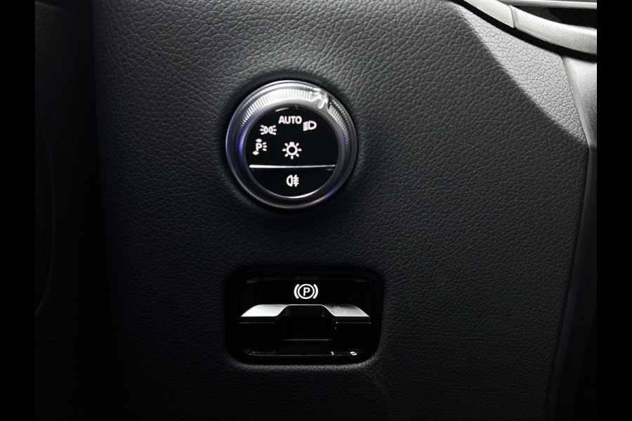 Mercedes-Benz GLC 300e 4MATIC Business Solution Luxury | Comfortpakket Plus | Parkeerpakket met 360°-camera | Trekhaak | DISTRONIC | Panoramaschuifdak | THERMATIC |