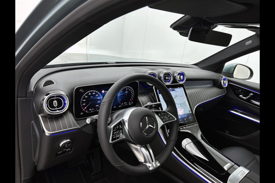 Mercedes-Benz GLC 300e 4MATIC Business Solution Luxury | Comfortpakket Plus | Parkeerpakket met 360°-camera | Trekhaak | DISTRONIC | Panoramaschuifdak | THERMATIC |