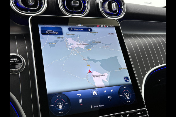 Mercedes-Benz GLC 300e 4MATIC Business Solution Luxury | Comfortpakket Plus | Parkeerpakket met 360°-camera | Trekhaak | DISTRONIC | Panoramaschuifdak | THERMATIC |