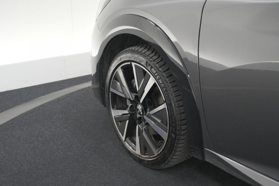 Peugeot 208 PureTech 100 EAT8 GT | Camera | Dodehoekdetectie | Navigatie | Apple Carplay