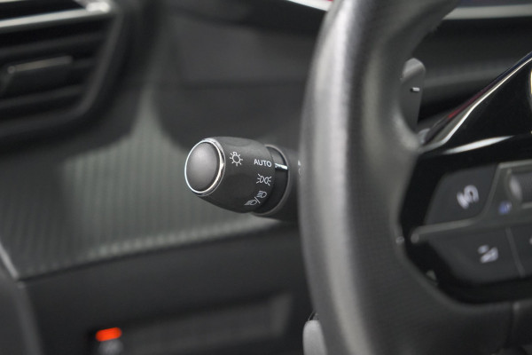 Peugeot 208 PureTech 100 EAT8 GT | Camera | Dodehoekdetectie | Navigatie | Apple Carplay