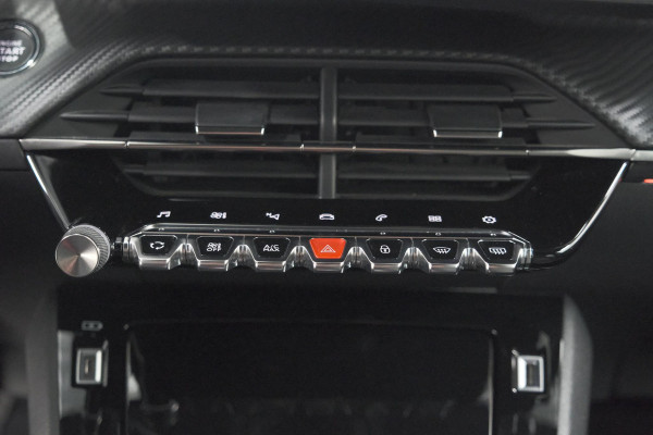Peugeot 208 PureTech 100 EAT8 GT | Camera | Dodehoekdetectie | Navigatie | Apple Carplay