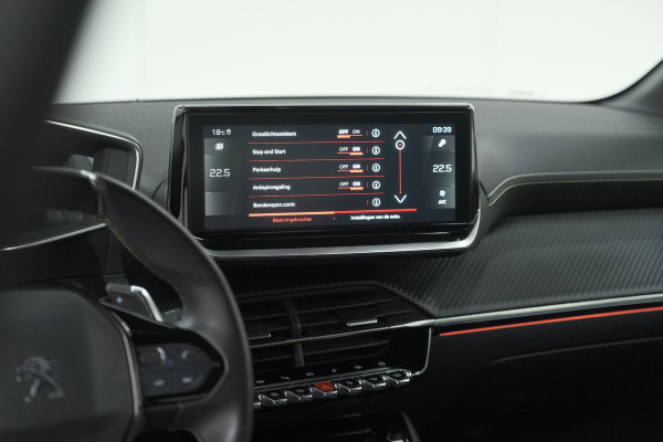 Peugeot 208 PureTech 100 EAT8 GT | Camera | Dodehoekdetectie | Navigatie | Apple Carplay