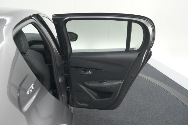 Peugeot 208 PureTech 100 EAT8 GT | Camera | Dodehoekdetectie | Navigatie | Apple Carplay