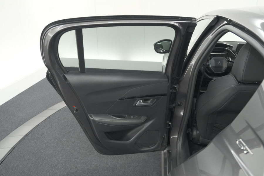 Peugeot 208 PureTech 100 EAT8 GT | Camera | Dodehoekdetectie | Navigatie | Apple Carplay