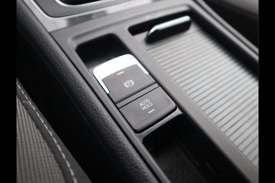 Volkswagen Golf Variant 1.5 TSI Comfortline Business Navi / Pano / ACC / Trekhaak BTW Auto