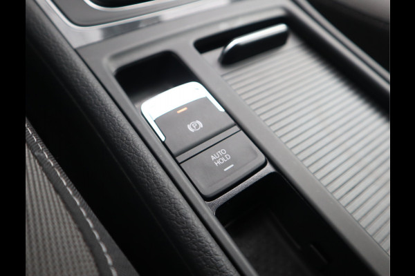 Volkswagen Golf Variant 1.5 TSI Comfortline Business Navi / Pano / ACC / Trekhaak BTW Auto