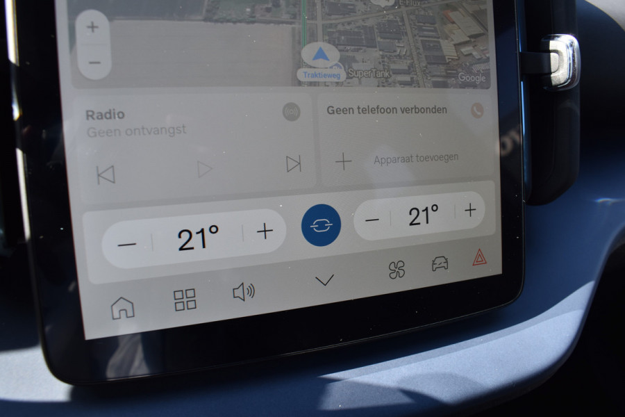 Volvo EX30 Extended Range Plus 69 kWh | Blis | Camera Achter | Elektr. Achterklep | 19'' | PDC V+A