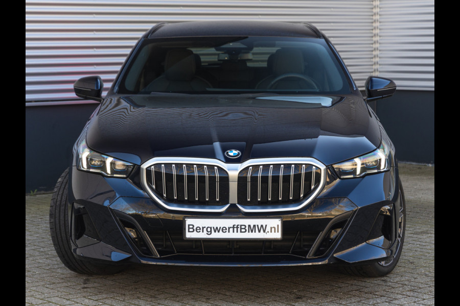BMW 5 Serie Touring 540d xDrive M-Sport - Individual Leder - Memoryzetels - Driving Assistant