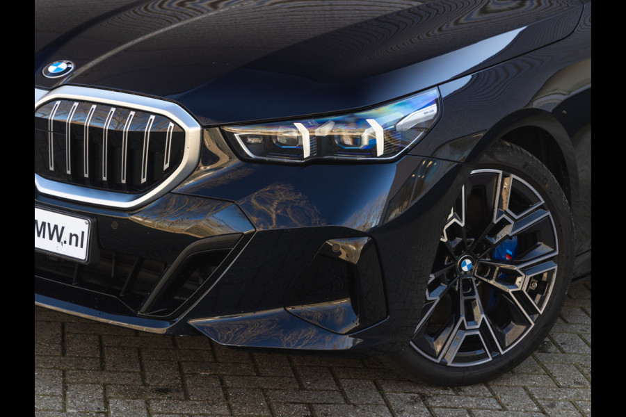 BMW 5 Serie Touring 540d xDrive M-Sport - Individual Leder - Memoryzetels - Driving Assistant