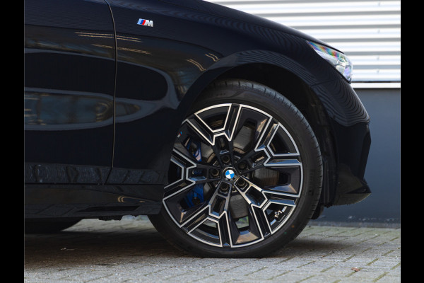 BMW 5 Serie Touring 540d xDrive M-Sport - Individual Leder - Memoryzetels - Driving Assistant