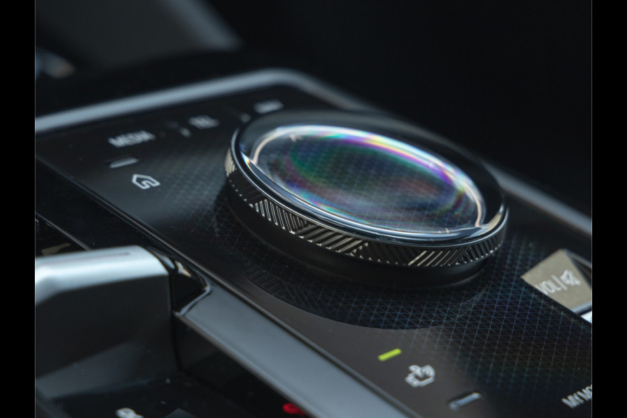 BMW 5 Serie Touring 540d xDrive M-Sport - Individual Leder - Memoryzetels - Driving Assistant