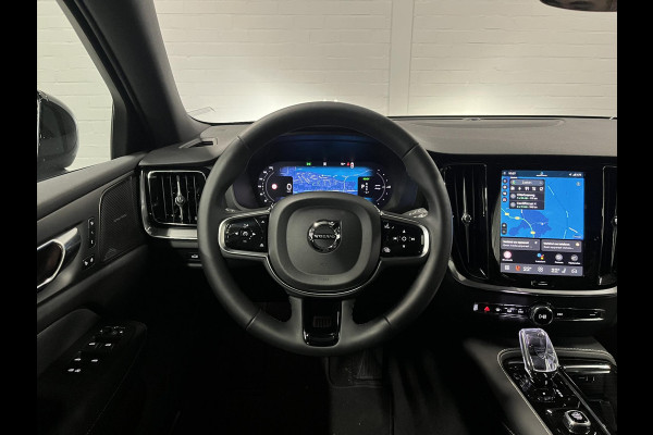 Volvo V60 2.0 T6 Plug-in hybrid AWD Plus Dark Long Range | Adapt. cruise | Open dak | Stuur-/stoelverwarming | Memory | Harman/Kardon | Head-up