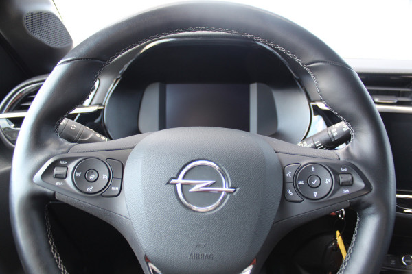 Opel Corsa 1.2-100pk Turbo GS Line. Erg mooie sportieve wagen, slechts 23.500 ! Panoramadak, Lane- en side assist, Telefoonvoorb., Cruise Cntrl, LED verl., PDC v+a, LM wielen, Climate Control,  Navigatie by Apple/Android, Stoel- en stuurwiel verwarming etc.