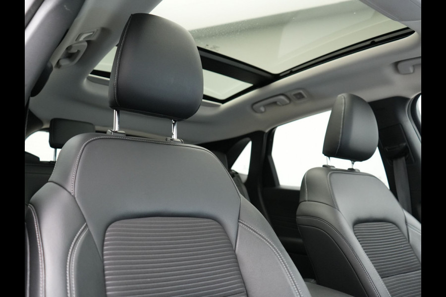 Ford Kuga 2.5 Titanium X PHEV 225pk Dealer O.H. | Panodak | Adaptive Cruise | 360 Camera | Bang & Olufsen Sound | Sportstoelen & Stuur Verwarmd | Keyless | Blis | Virtual | Navigatie | DAB | Plug In Hybrid |