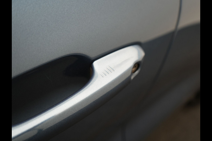 Ford Kuga 2.5 Titanium X PHEV 225pk Dealer O.H. | Panodak | Adaptive Cruise | 360 Camera | Bang & Olufsen Sound | Sportstoelen & Stuur Verwarmd | Keyless | Blis | Virtual | Navigatie | DAB | Plug In Hybrid |