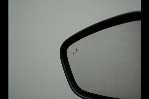 Ford Kuga 2.5 Titanium X PHEV 225pk Dealer O.H. | Panodak | Adaptive Cruise | 360 Camera | Bang & Olufsen Sound | Sportstoelen & Stuur Verwarmd | Keyless | Blis | Virtual | Navigatie | DAB | Plug In Hybrid |