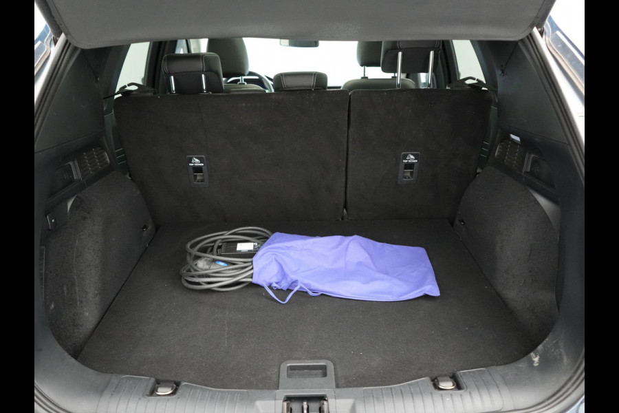 Ford Kuga 2.5 Titanium X PHEV 225pk Dealer O.H. | Panodak | Adaptive Cruise | 360 Camera | Bang & Olufsen Sound | Sportstoelen & Stuur Verwarmd | Keyless | Blis | Virtual | Navigatie | DAB | Plug In Hybrid |