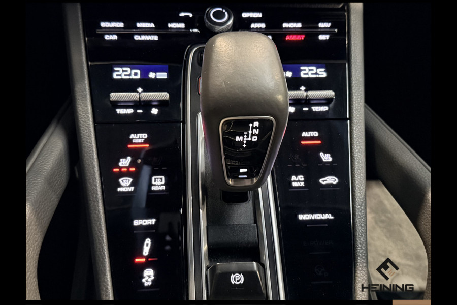Porsche Cayenne 3.0 Apple-carplay. Pano. Trekhaak. Navi. Bose. Luchtvering.