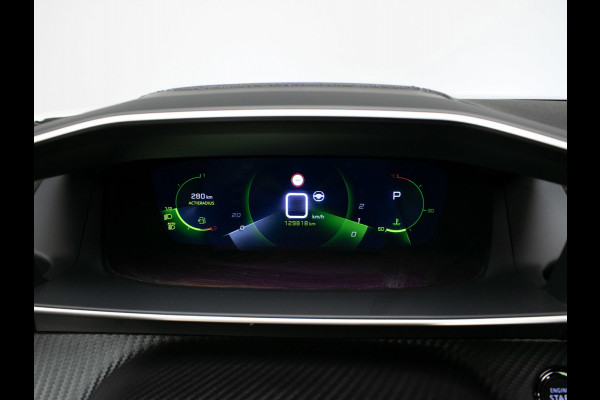 Peugeot 2008 1.2 PureTech GT Pack Sport (PANORAMADAK,APPLE CARPLAY,NAVI,CAMERA,STOELVERWARMING,GETINT,LEDER/ALCANTARA,LM VELGEN)