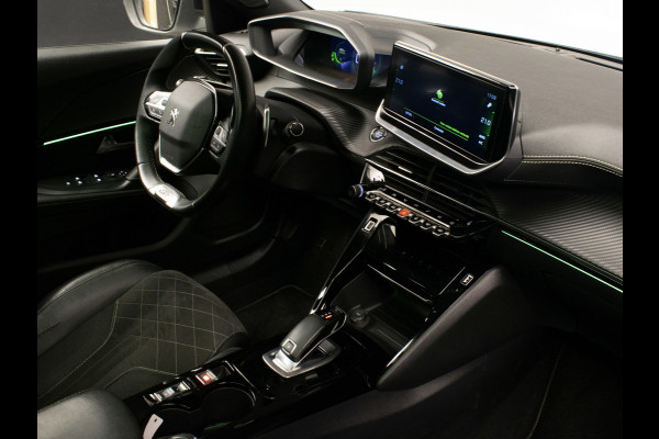 Peugeot 2008 1.2 PureTech GT Pack Sport (PANORAMADAK,APPLE CARPLAY,NAVI,CAMERA,STOELVERWARMING,GETINT,LEDER/ALCANTARA,LM VELGEN)