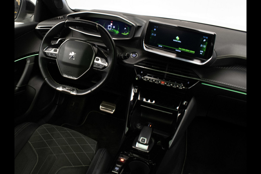 Peugeot 2008 1.2 PureTech GT Pack Sport (PANORAMADAK,APPLE CARPLAY,NAVI,CAMERA,STOELVERWARMING,GETINT,LEDER/ALCANTARA,LM VELGEN)