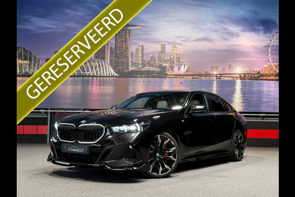 BMW 5 Serie 520i  M-Sport Pro|ShadowLine|Panorama|H/K|208PK