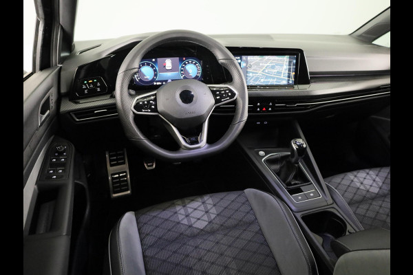 Volkswagen Golf 1.5 TSI R-Line 130 PK | LED Plus | Parkeer camera | Navigatie | Keyless entry | Stoel- en stuurverwarming |