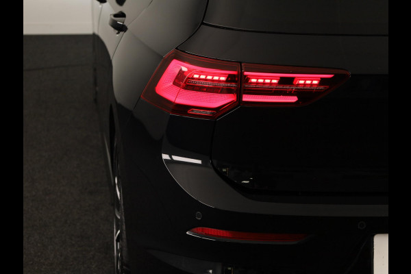 Volkswagen Golf 1.5 TSI R-Line 130 PK | LED Plus | Parkeer camera | Navigatie | Keyless entry | Stoel- en stuurverwarming |