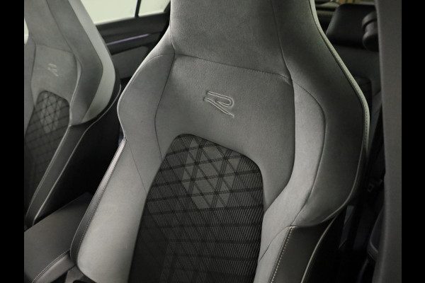 Volkswagen Golf 1.5 TSI R-Line 130 PK | LED Plus | Parkeer camera | Navigatie | Keyless entry | Stoel- en stuurverwarming |