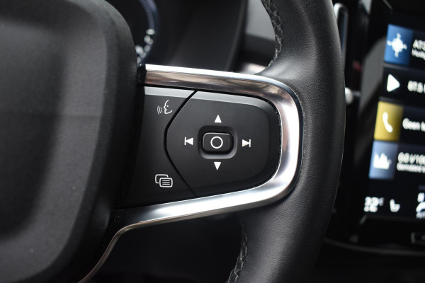 Volvo XC40 T4 211PK Automaat Plug-in hybrid Plus Bright / Navigatie / Cruise control / Harman Kardon / Stuur- & Stoelverwarming / Elektrische achterklep / Achteruitrijcamera / Elektrische stoelverst. met geheugen / Extra getint glas