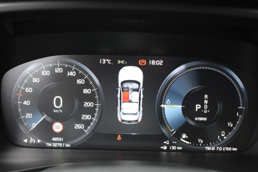 Volvo XC40 T4 211PK Automaat Plug-in hybrid Plus Bright / Navigatie / Cruise control / Harman Kardon / Stuur- & Stoelverwarming / Elektrische achterklep / Achteruitrijcamera / Elektrische stoelverst. met geheugen / Extra getint glas