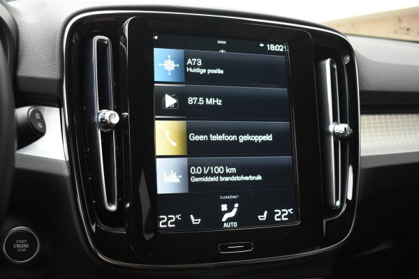Volvo XC40 T4 211PK Automaat Plug-in hybrid Plus Bright / Navigatie / Cruise control / Harman Kardon / Stuur- & Stoelverwarming / Elektrische achterklep / Achteruitrijcamera / Elektrische stoelverst. met geheugen / Extra getint glas