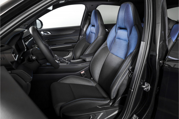 Lynk & Co 01 1.5 PHEV 261PK MY23 | Blackpakket | Donkere hemel | 360 Camera | 7.4 kWh Boordlader | S/K-panodak | Adapt. Cruise | Memory | Elek. klep | LM 20" | 8930