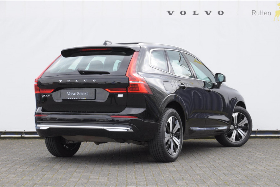 Volvo XC60 T6 350PK Automaat Plug-in hybrid AWD Plus Bright Panoramisch schuif-kanteldak / Google infotainment / Lederen bekleding / Parkeersensoren voor en achter met parkeercamera / Road Sign information / Cruise Control