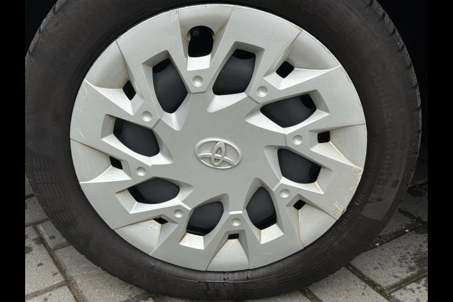 Toyota Aygo 1.0 VVT-i x-play Airco, Carplay, 5 DRS, NL/NAP!