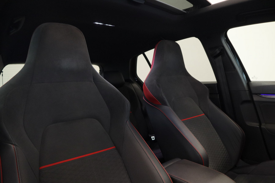 Volkswagen Golf 2.0 TSI GTI Clubsport Panoramadak Harman&Kardon Head-Up