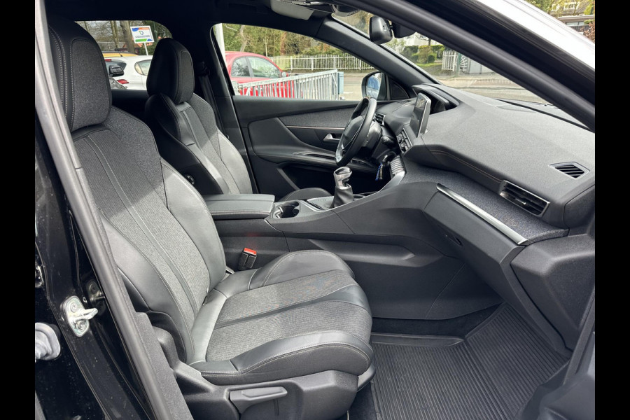 Peugeot 3008 1.2 PureTech GT Line LED|CarPlay|Dodehoek|Stoelverwarming|Trekhaak