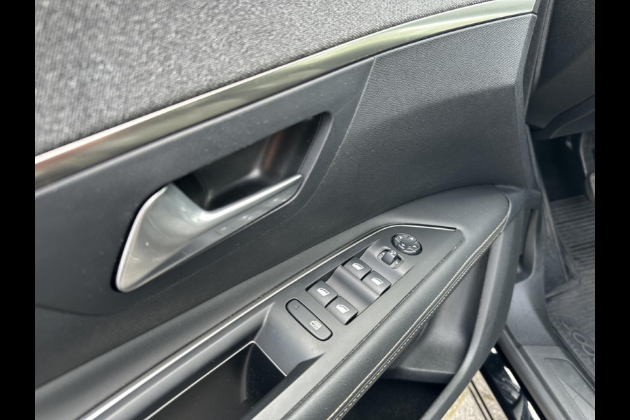 Peugeot 3008 1.2 PureTech GT Line LED|CarPlay|Dodehoek|Stoelverwarming|Trekhaak