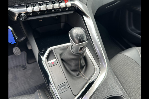 Peugeot 3008 1.2 PureTech GT Line LED|CarPlay|Dodehoek|Stoelverwarming|Trekhaak