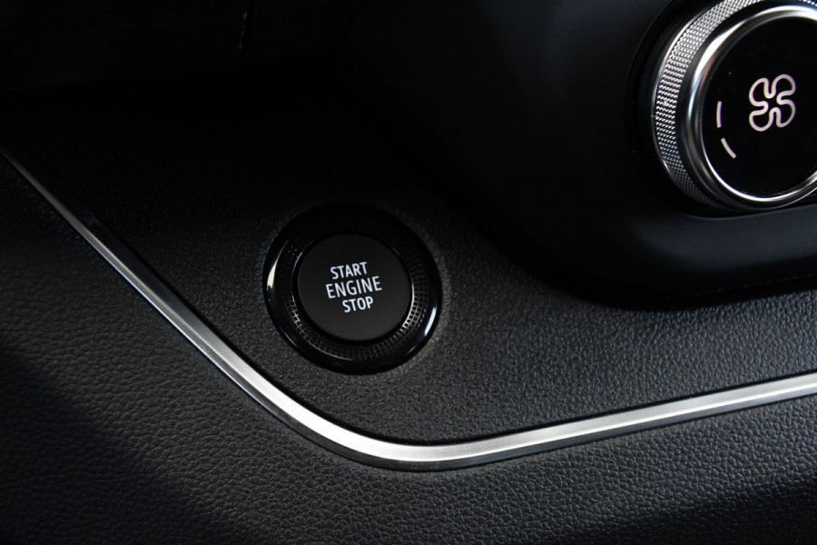 Nissan Primastar 2.0 dCi 150 L2H1 DC Black Edition 5 Jaar Garantie, Camera, Cruise, LED, Stoelverwarming, 2 x Schuifdeur, Clima, Automaat, Keyless, Uniek!