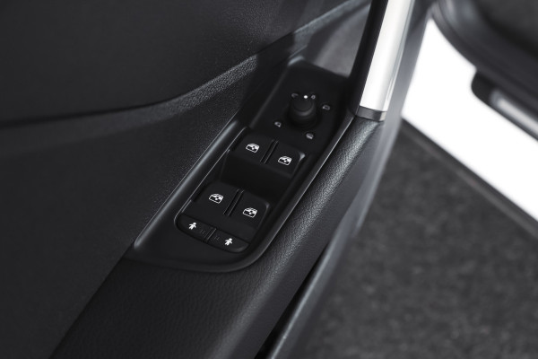 Audi Q2 35 TFSI S Edition 150 PK - Automaat | Dig. Cockpit | Adapt. Cruise | Stoelverw. | Matrix Led | Camera | NAV + App. Connect | ECC | Elek. Klep | LM 17" |