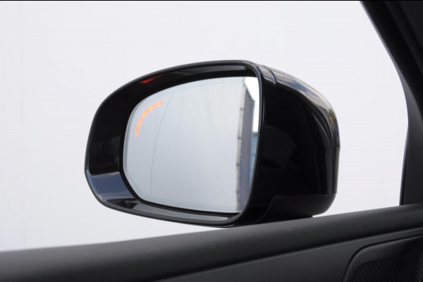 Volvo XC60 T6 340PK Automaat Plug-in hybrid AWD R-Design