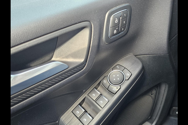 Ford Kuga 2.5 FHEV ST-Line X 190pk | Driver Assistance Pack | Winterpack | Panoramadak | Technology Pack | Geen Stekker nodig | All Season banden