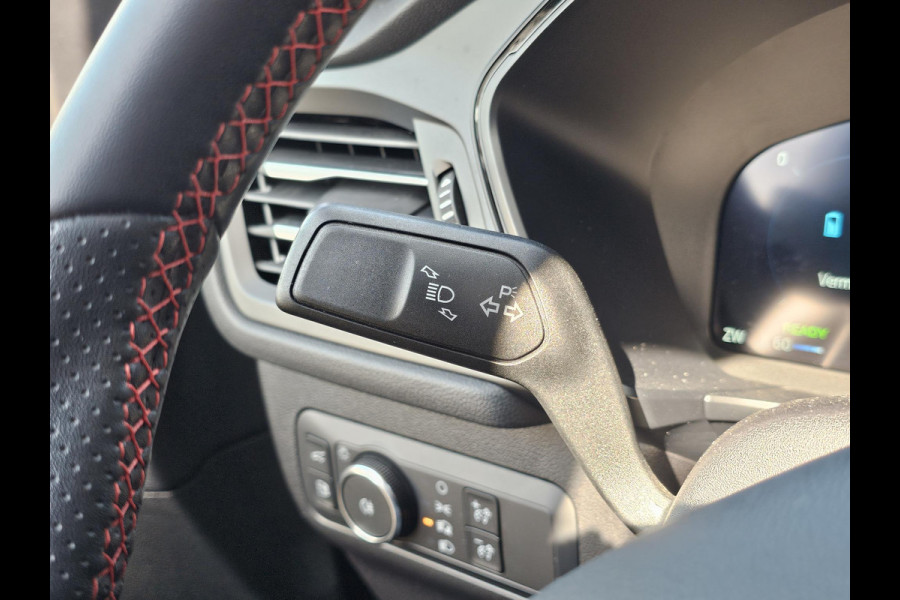 Ford Kuga 2.5 FHEV ST-Line X 190pk | Driver Assistance Pack | Winterpack | Panoramadak | Technology Pack | Geen Stekker nodig | All Season banden