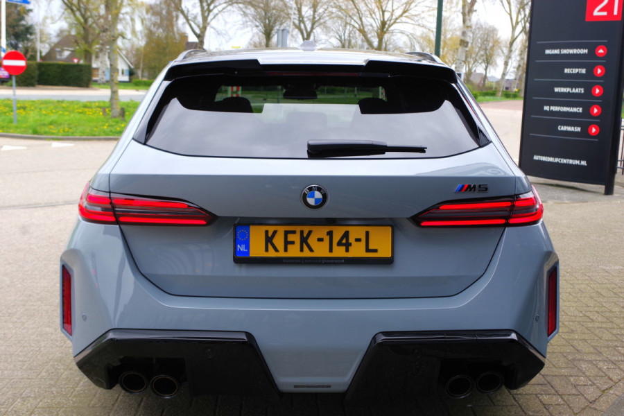 BMW 5 Serie Touring M5, M-Drivers Pack, Panoramadak, B&W Sound, Trekhaak, Carbon Int, Driv. Ass. Prof, Comfort Pack,