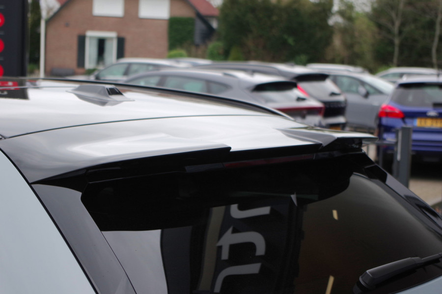 BMW 5 Serie Touring M5, M-Drivers Pack, Panoramadak, B&W Sound, Trekhaak, Carbon Int, Driv. Ass. Prof, Comfort Pack,