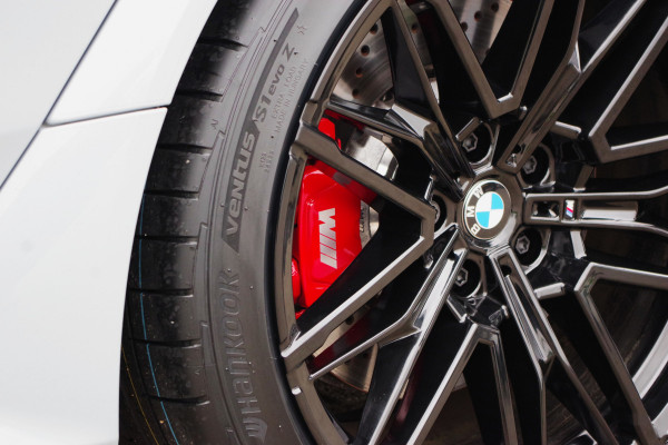 BMW 5 Serie Touring M5, M-Drivers Pack, Panoramadak, B&W Sound, Trekhaak, Carbon Int, Driv. Ass. Prof, Comfort Pack,