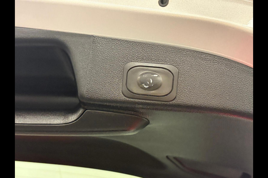 Ford FOCUS Wagon 1.5 EcoBoost Vignale*Winterpakket*Automaat*CruiseControl*PDC*LED*